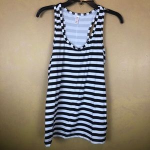 Women’s tank top, size medium